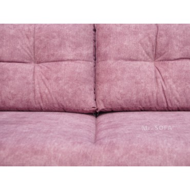 sofa z przeszyciami w stylu skandynawskim